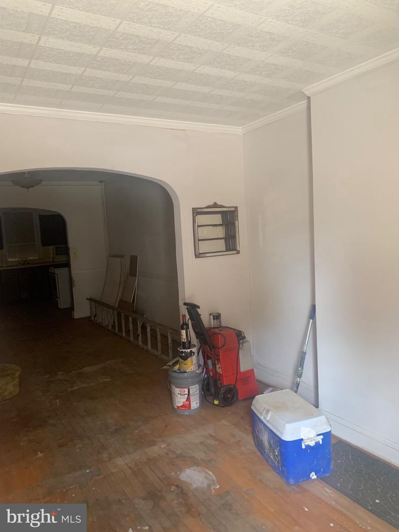 1408 Towson St Property Photo 2