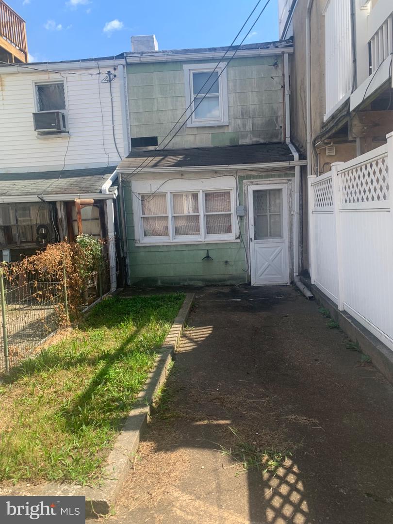 1408 Towson St Property Photo 14