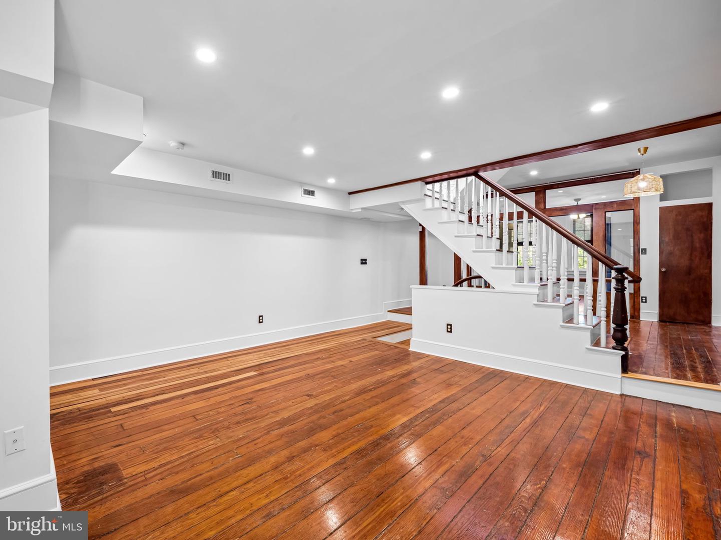 1427 Bolton St #2 Property Photo 7