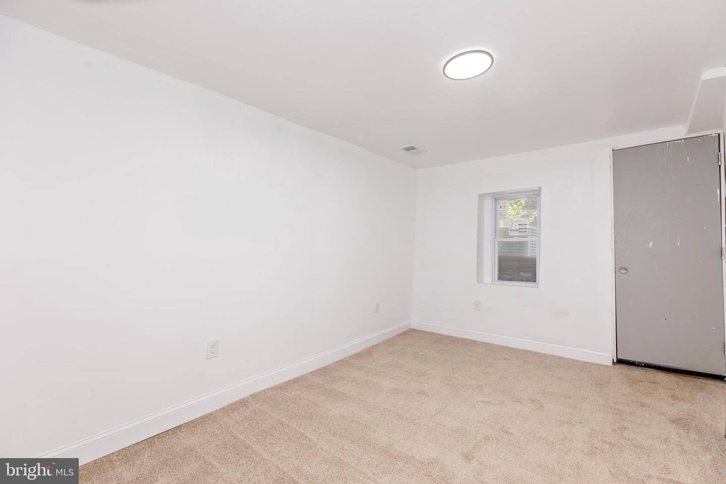 535 Robert St Property Photo 20