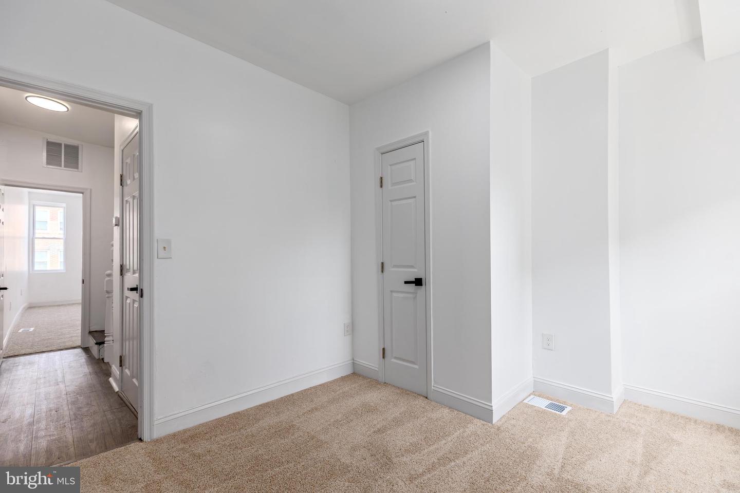 535 Robert St Property Photo 33