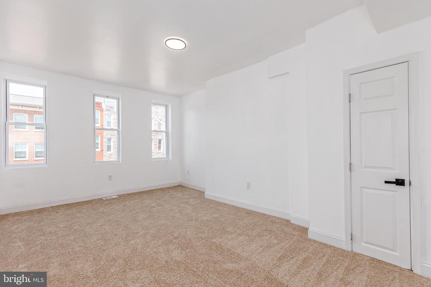 535 Robert St Property Photo 37