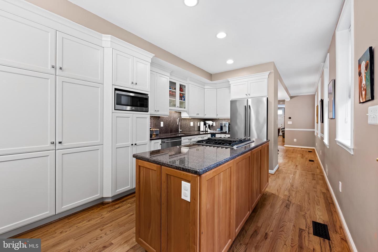 829 William St Property Photo 15
