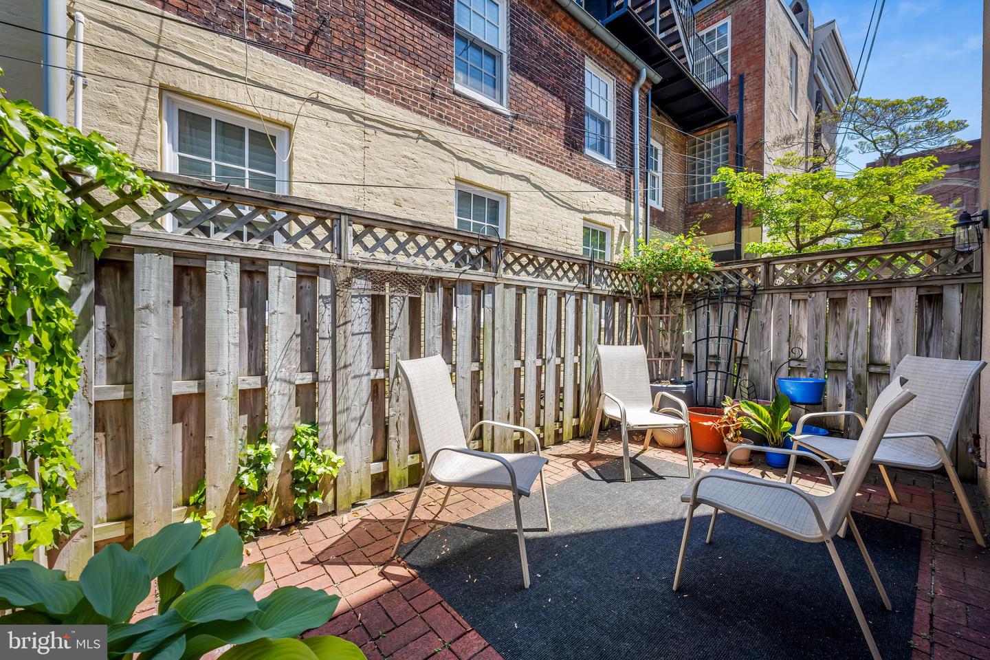 829 William St Property Photo 42