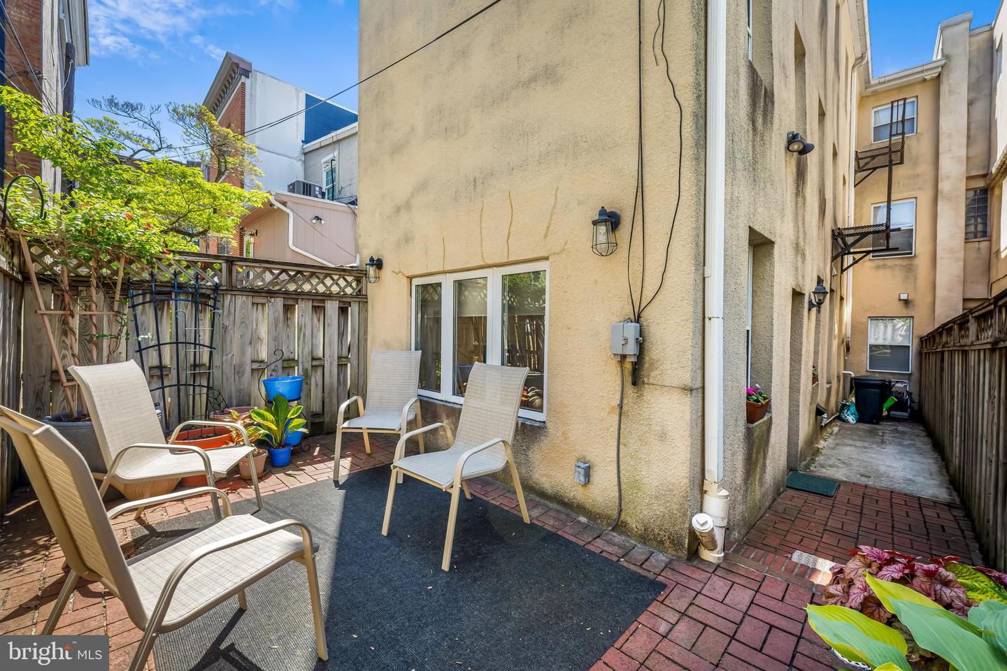 829 William St Property Photo 43