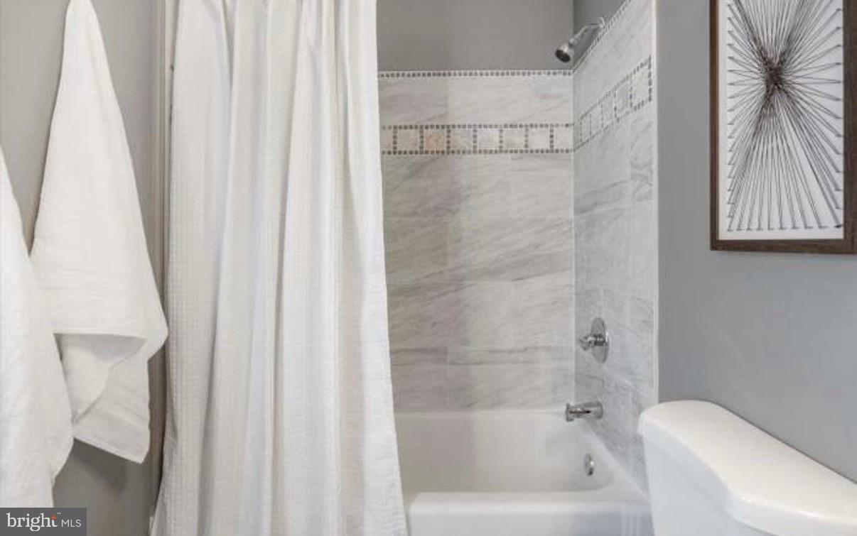 400 S Augusta Ave #1 Property Photo 10