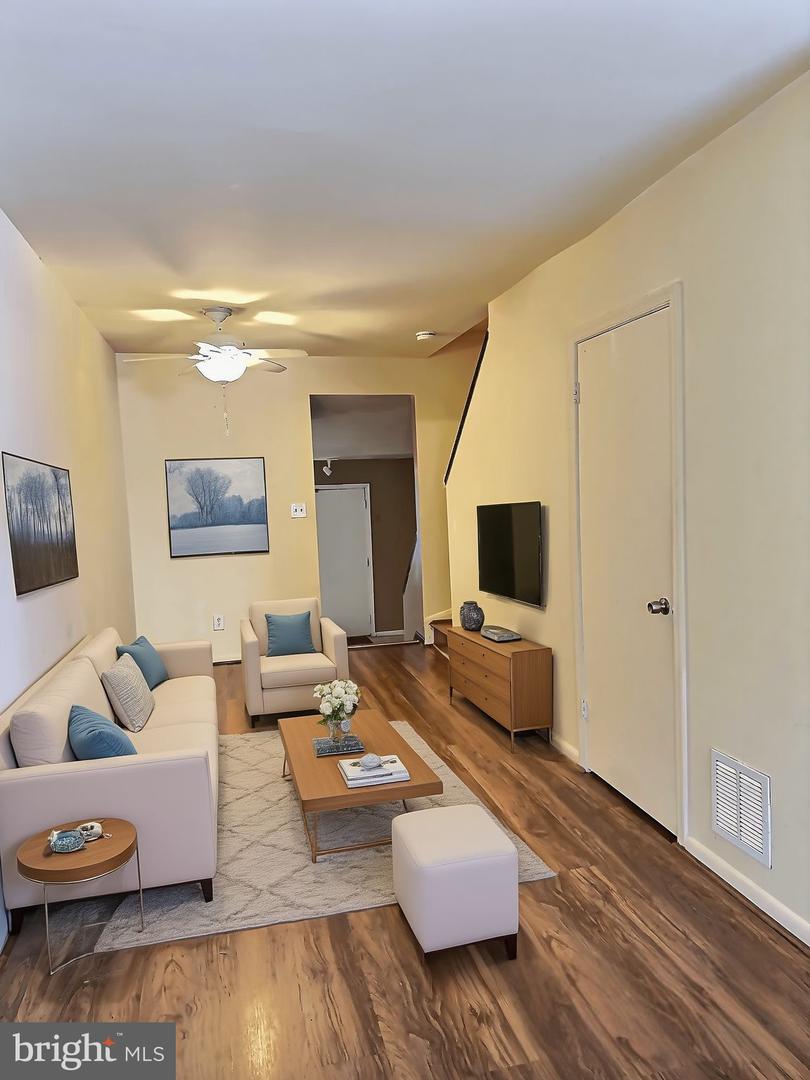 1245 E Eager St Property Photo 2