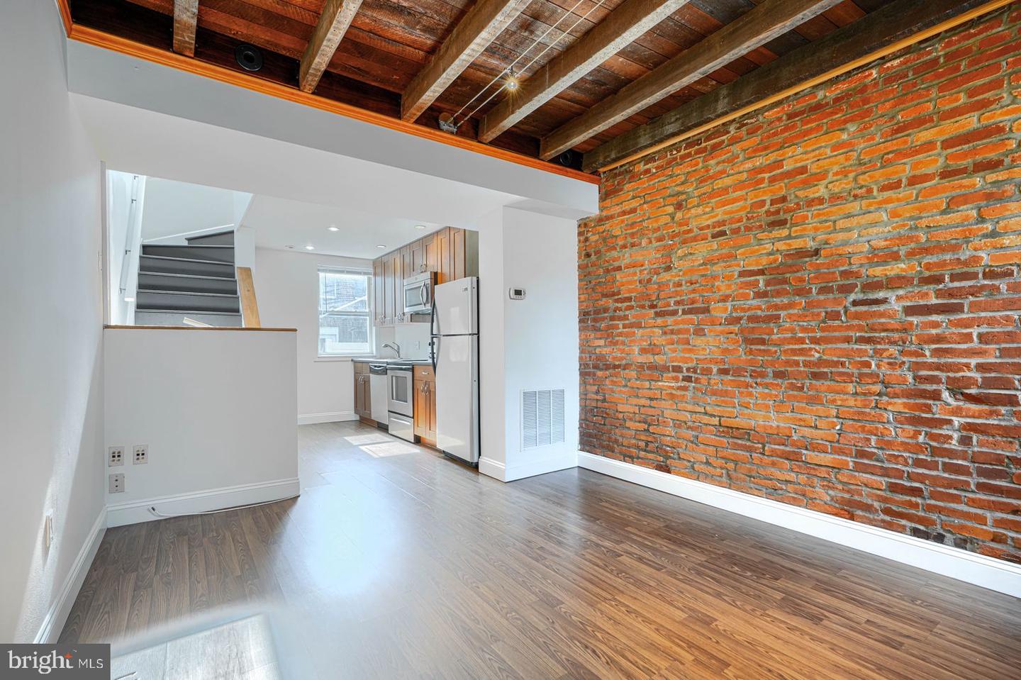 1026 Patapsco St Property Photo 8