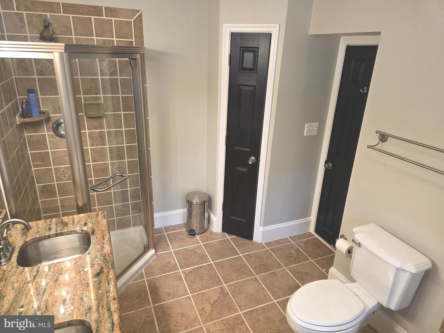 628 Warner St Property Photo 41