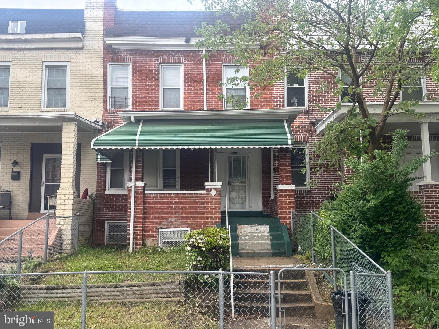 122 Hilton St Property Photo 1