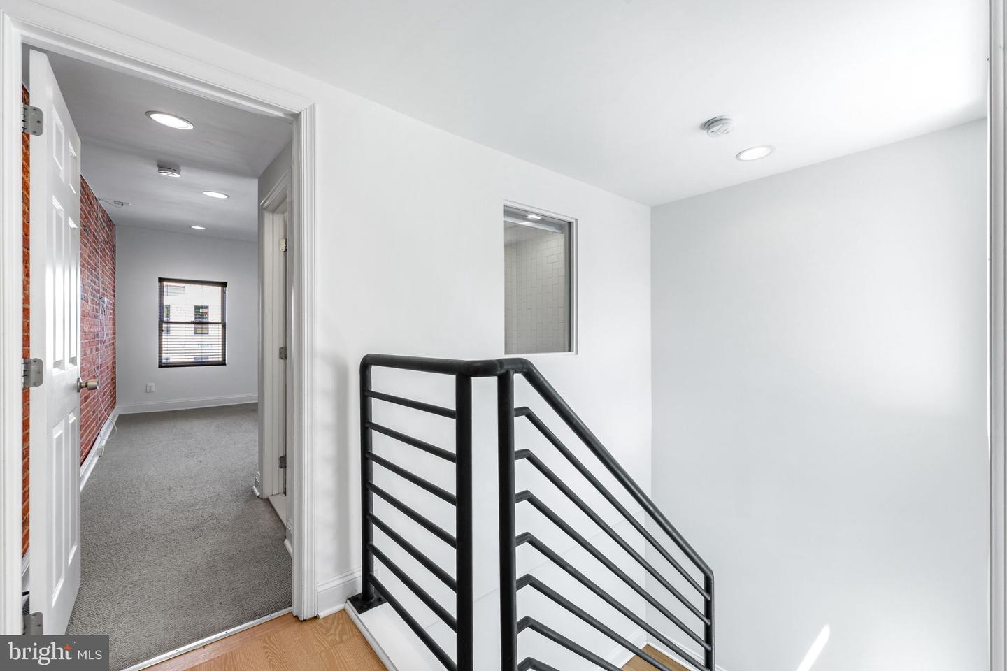 1617 Bank St Property Photo 28