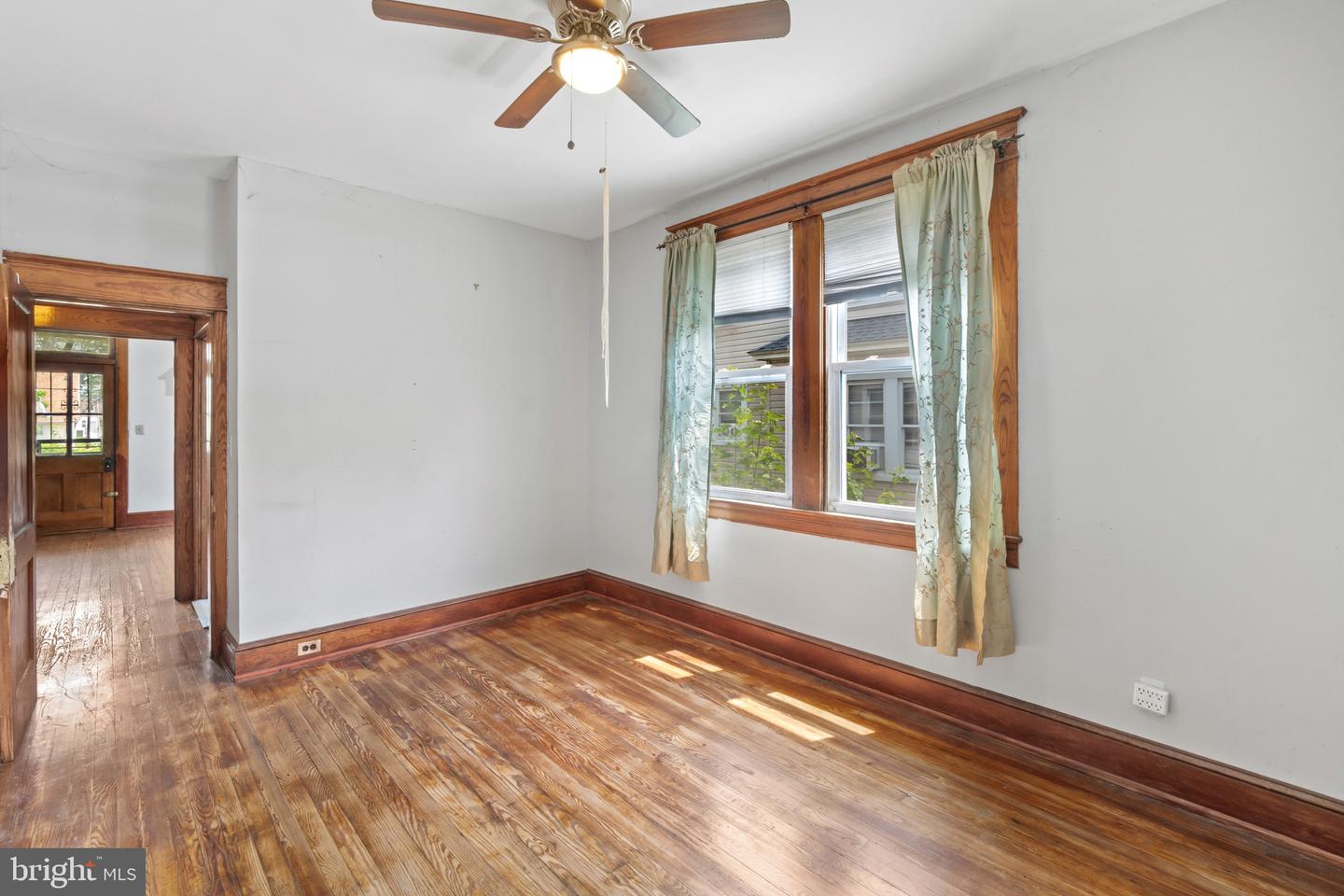 4208 Willshire Ave Property Photo 9