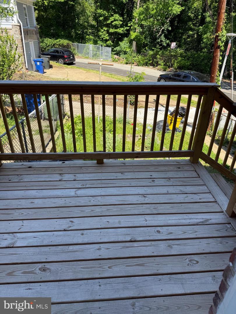 798 N Grantley St Property Photo 13