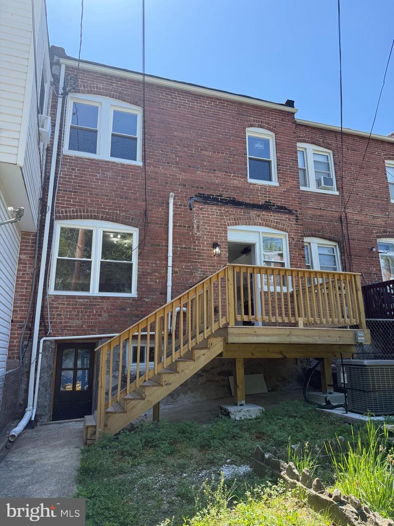 798 N Grantley St Property Photo 14
