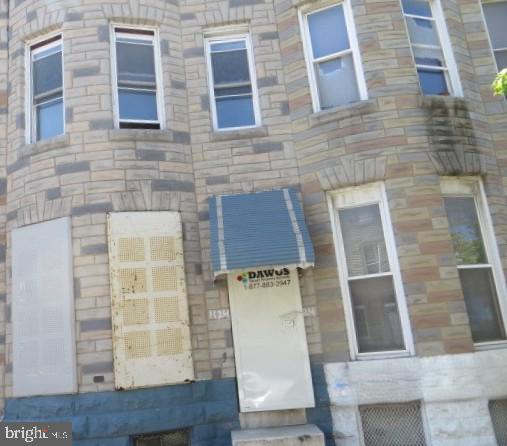 1124 N MONROE ST Property Photo 1