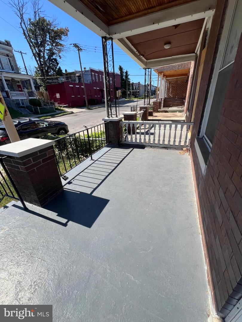 2826 Winchester St Property Photo 5