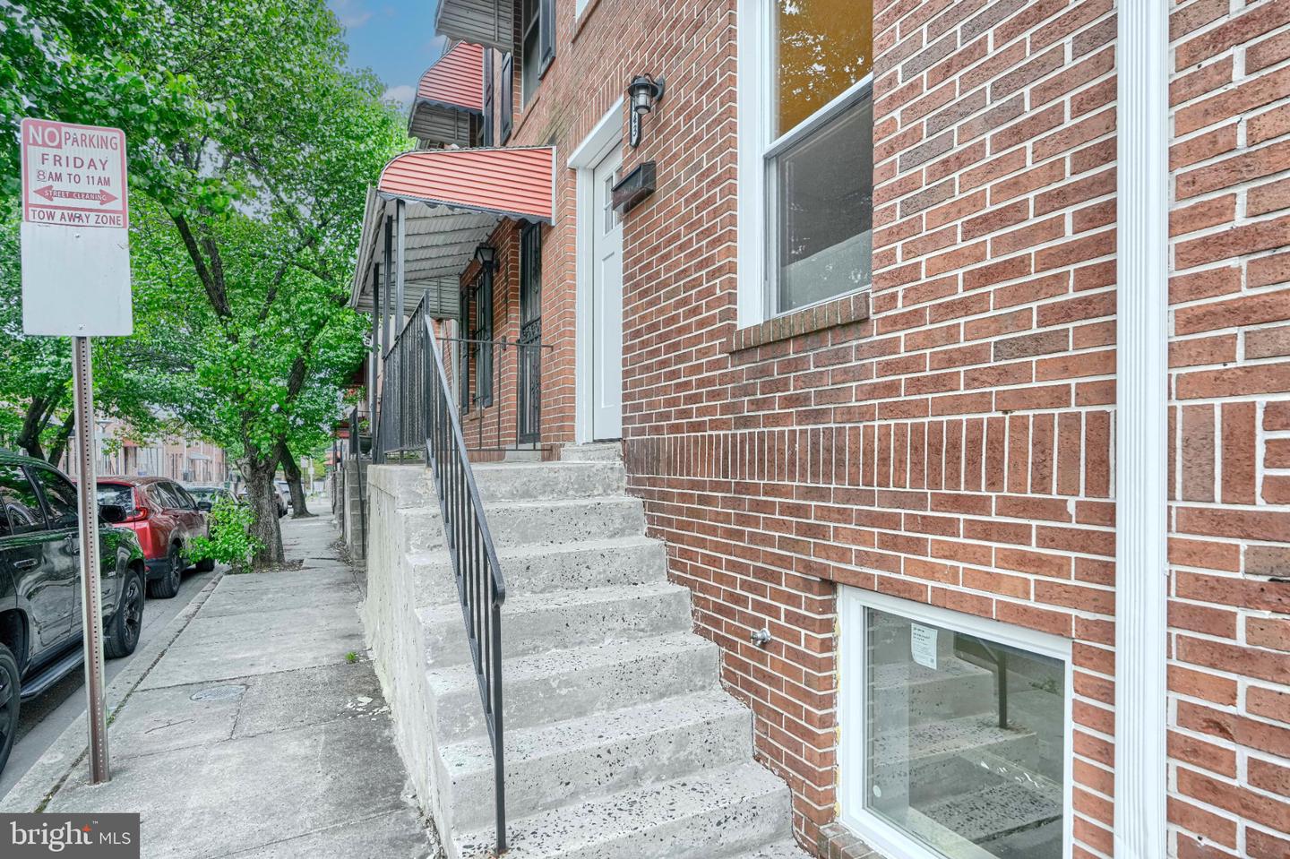 1543 Penrose Ave Property Photo 2