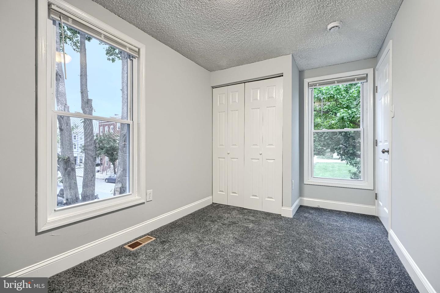 1543 Penrose Ave Property Photo 13