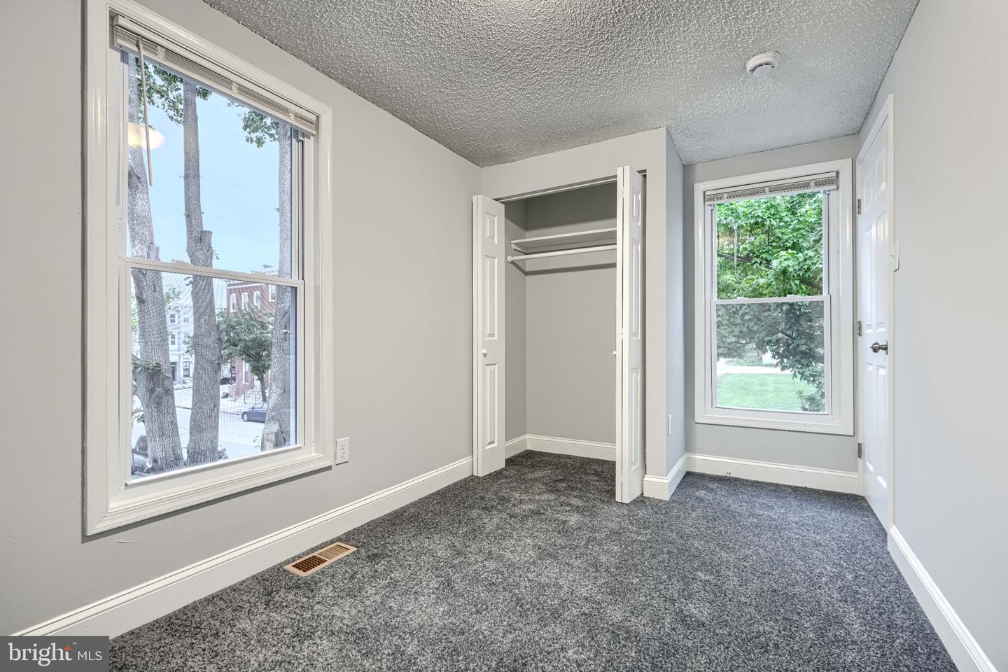1543 Penrose Ave Property Photo 14