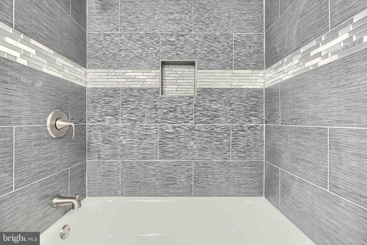 1543 Penrose Ave Property Photo 20