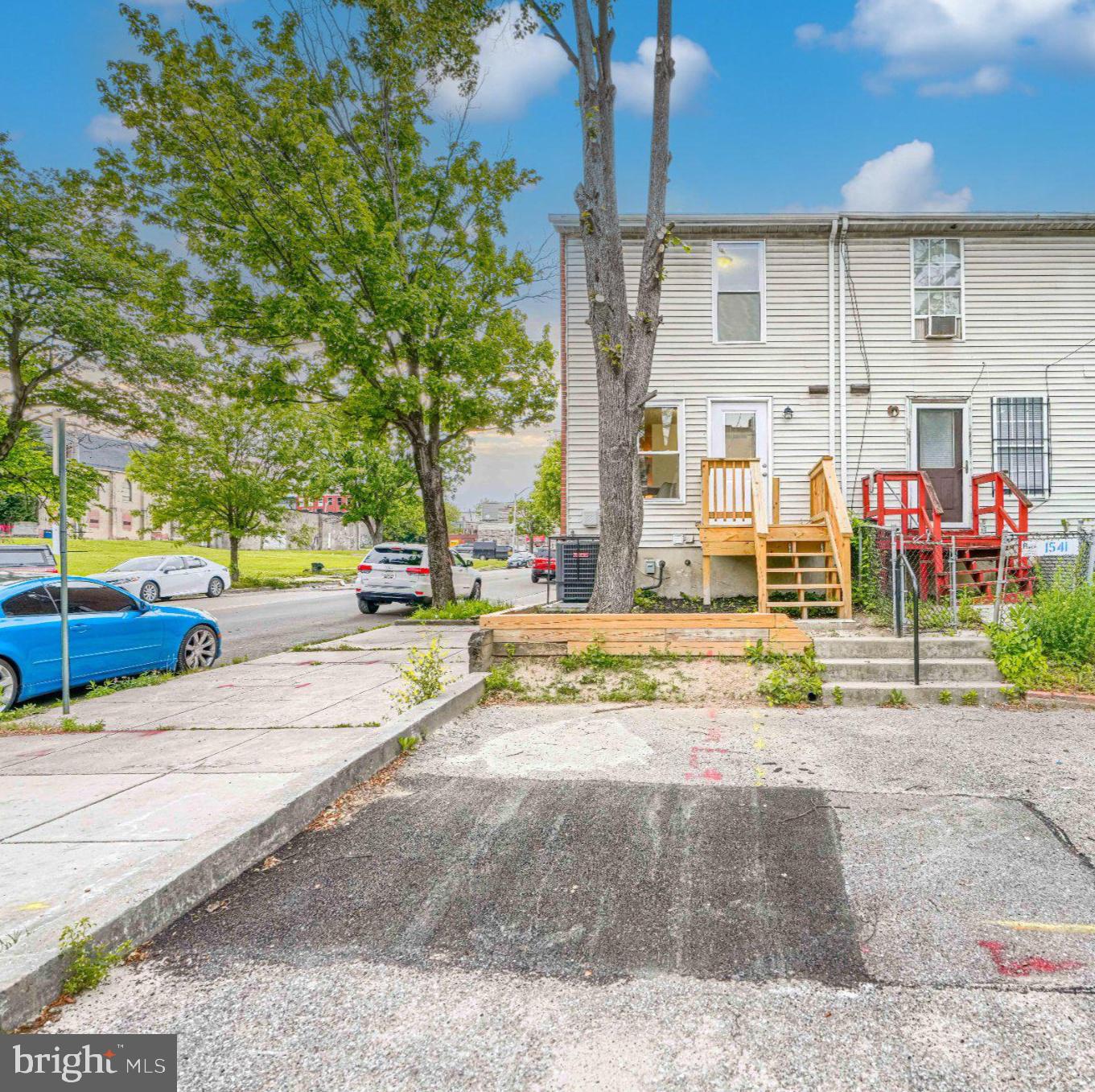 1543 Penrose Ave Property Photo 29