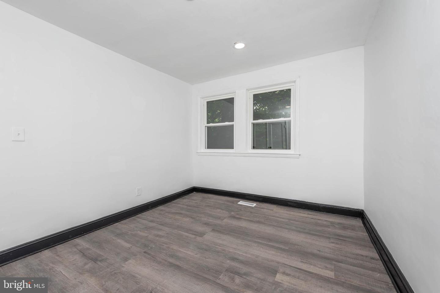 2727 Ellicott Dr Property Photo 10