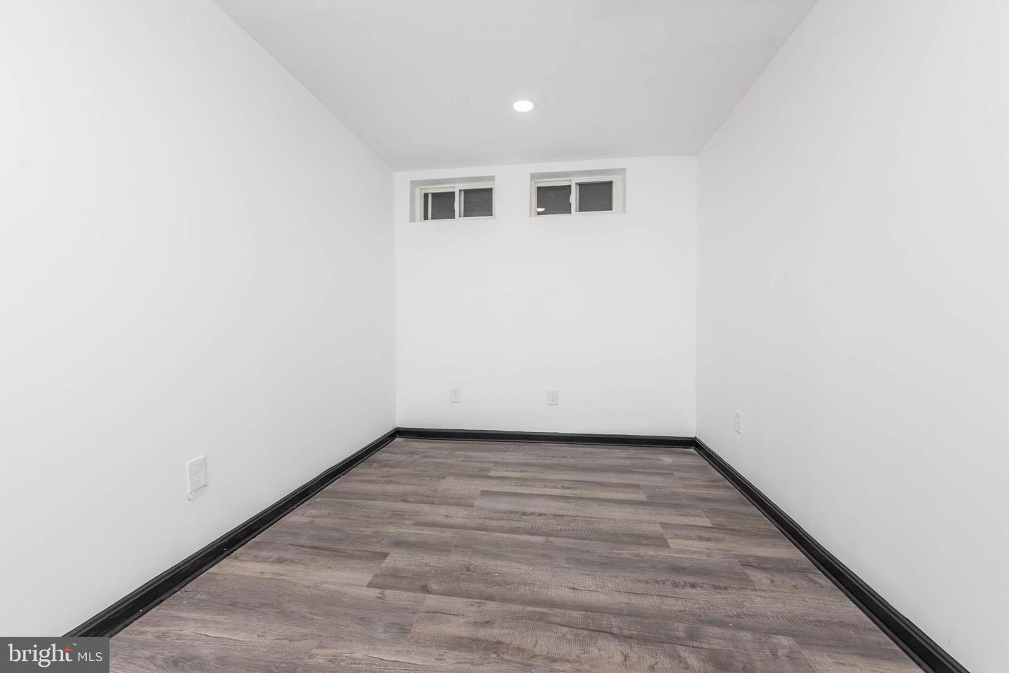 2727 Ellicott Dr Property Photo 20