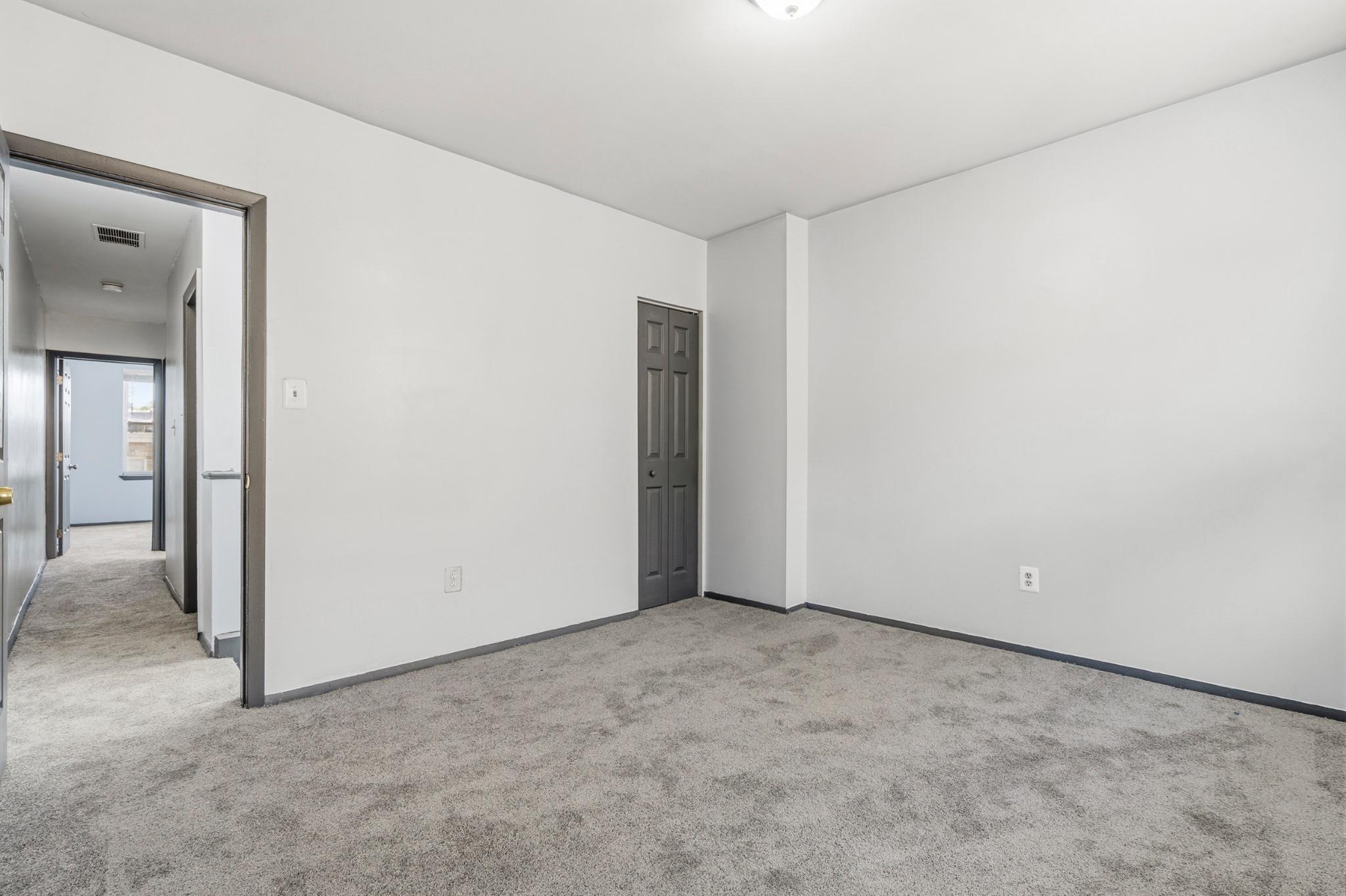 2732 Baker St Property Photo 13
