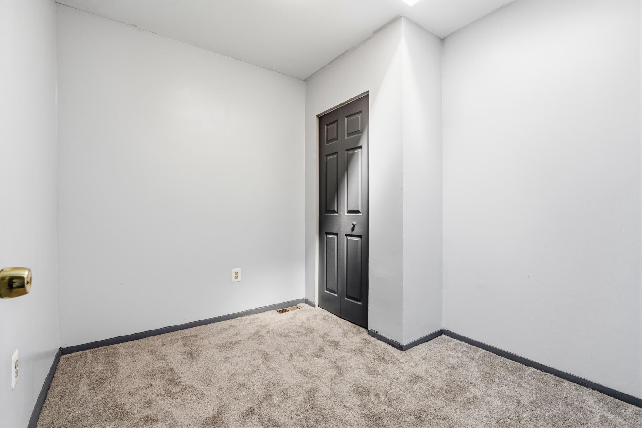 2732 Baker St Property Photo 16