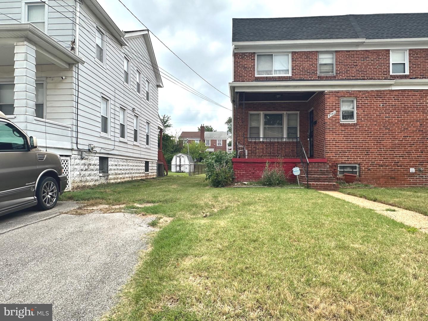 4020 MORTIMER AVE Property Photo 1
