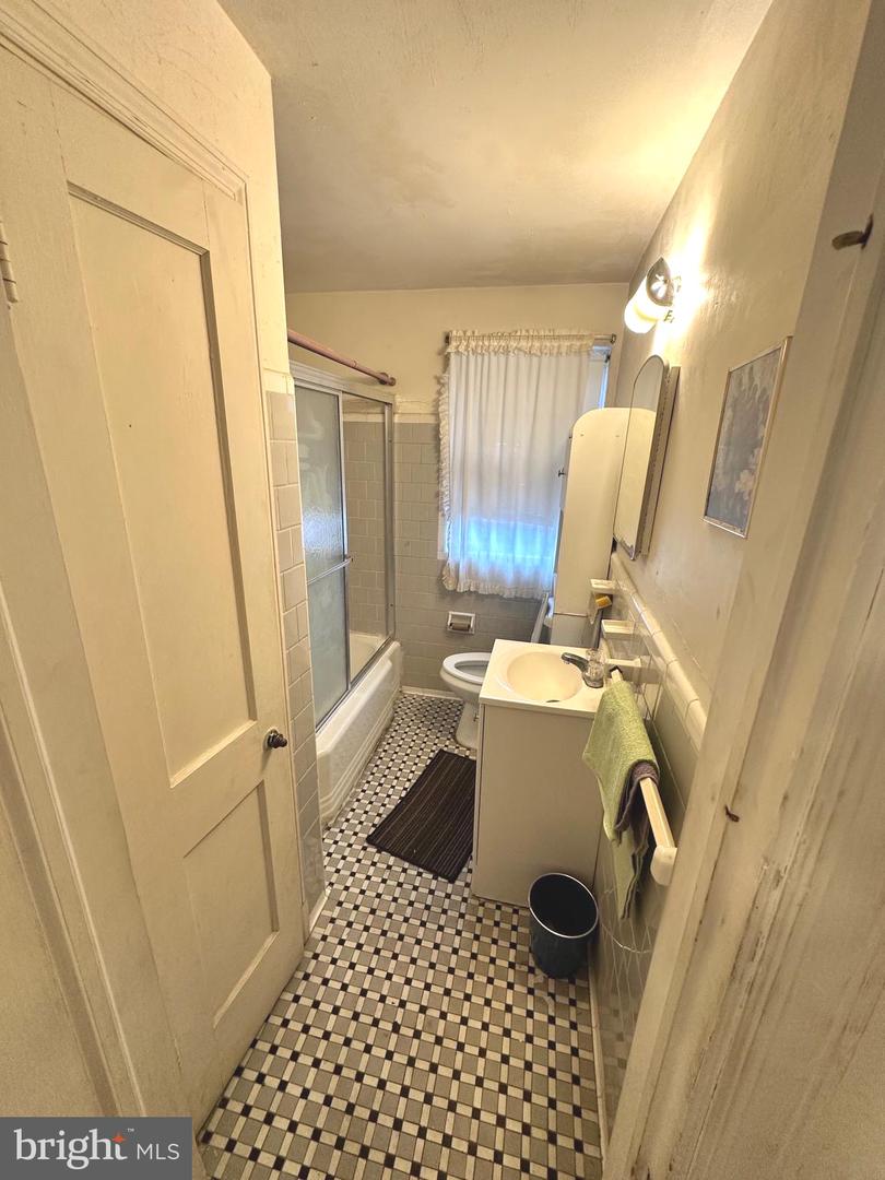 4020 Mortimer Ave Property Photo 20