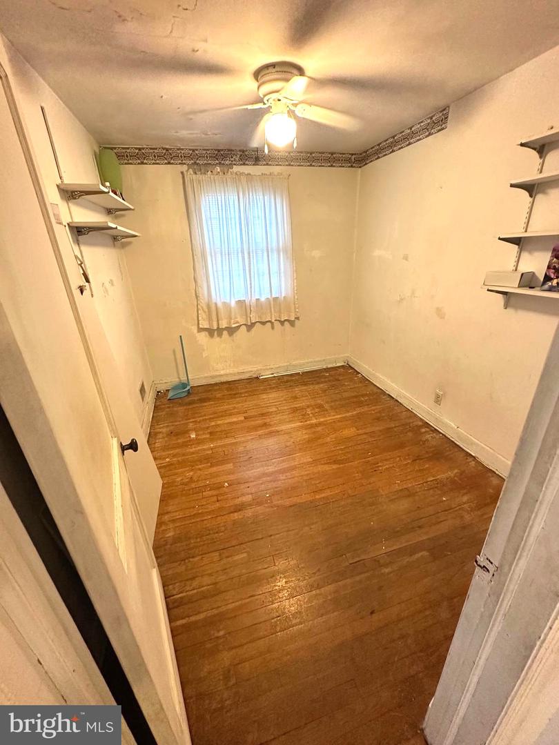 4020 Mortimer Ave Property Photo 24