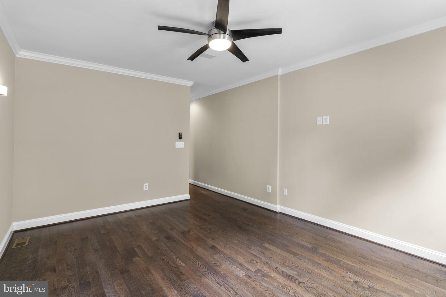 3127 Elliott St Property Photo 23