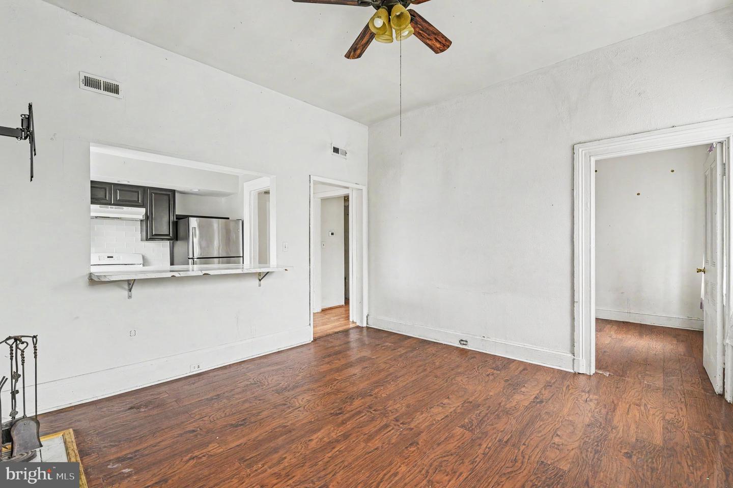 1313 W Fayette St Property Photo 6
