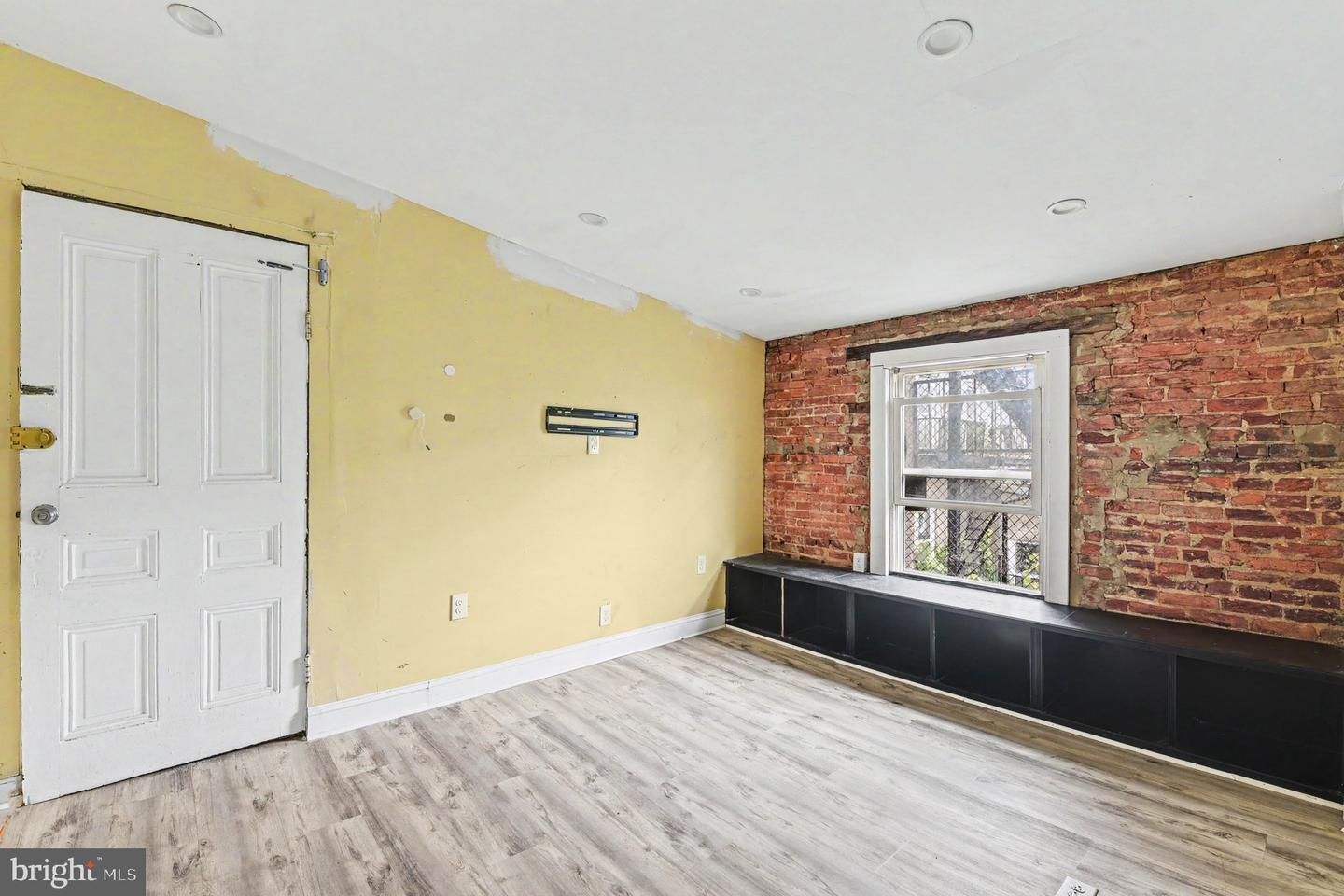 1313 W Fayette St Property Photo 24