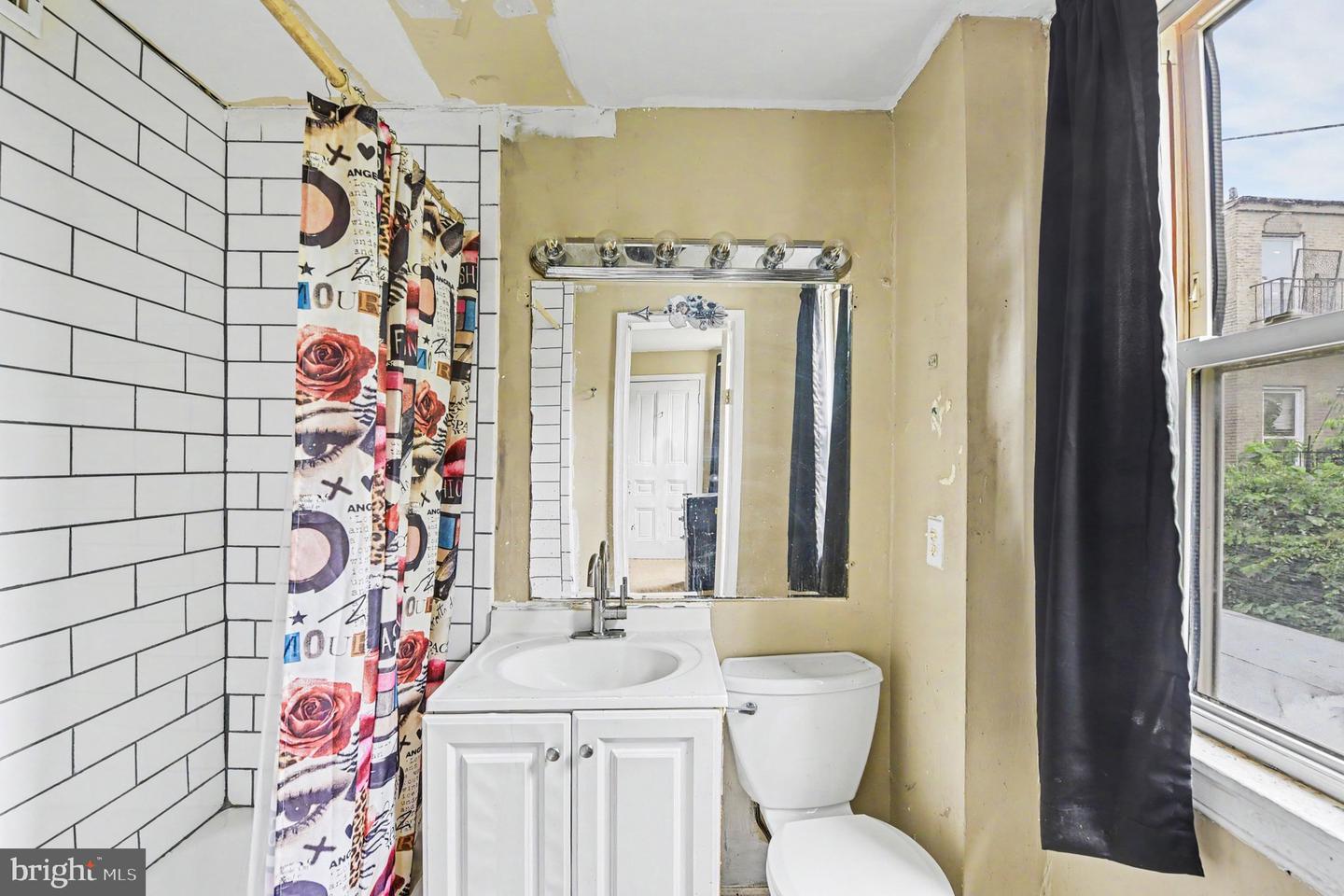1313 W Fayette St Property Photo 33