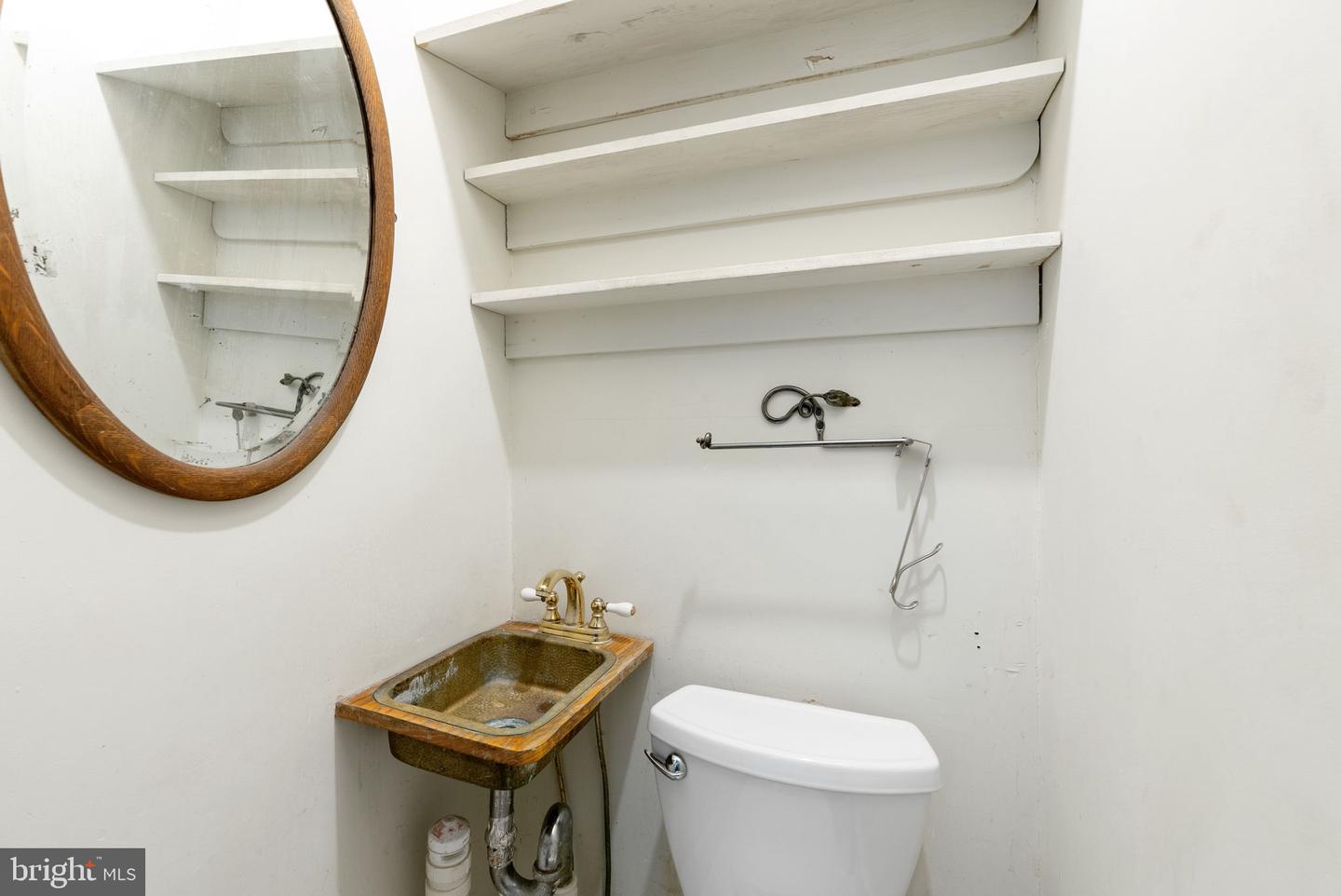 710 Puritan St Property Photo 31