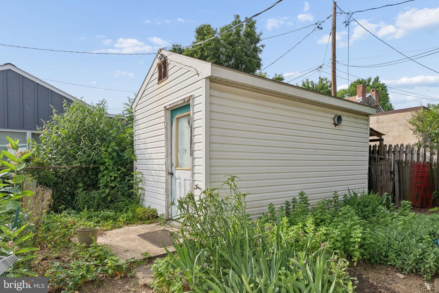 710 Puritan St Property Photo 45