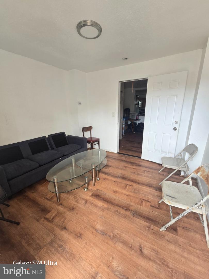 1828 Wilhelm St Property Photo 4