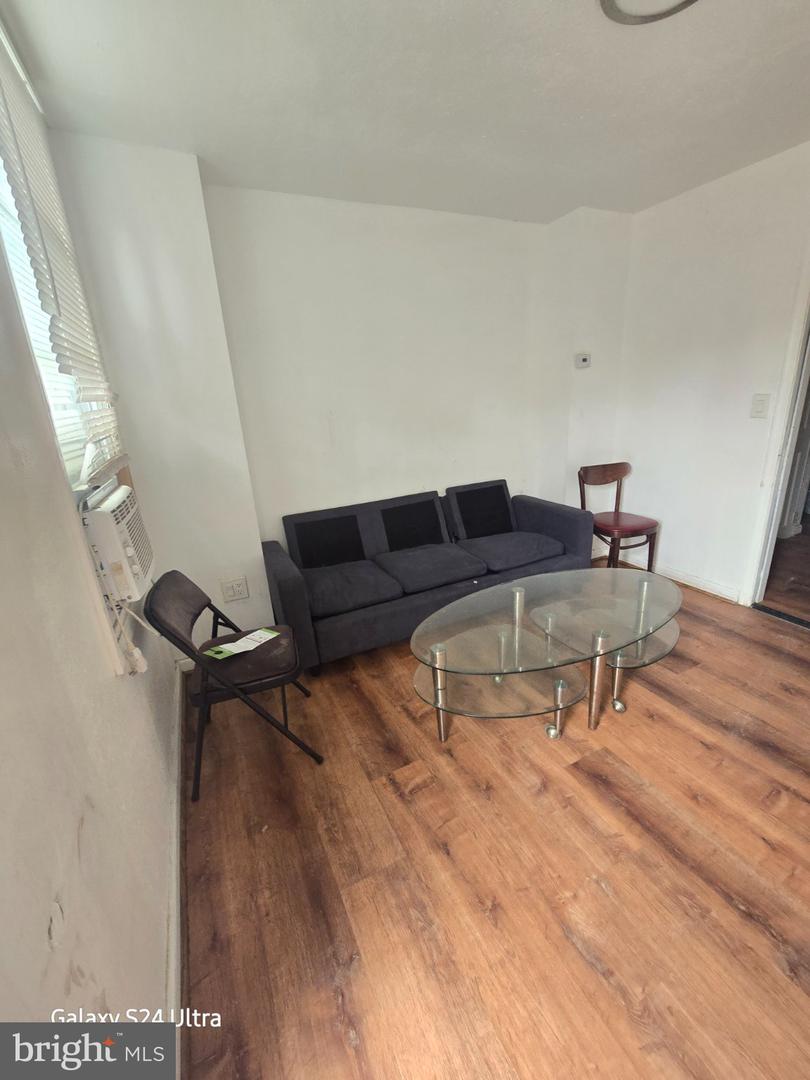 1828 Wilhelm St Property Photo 5