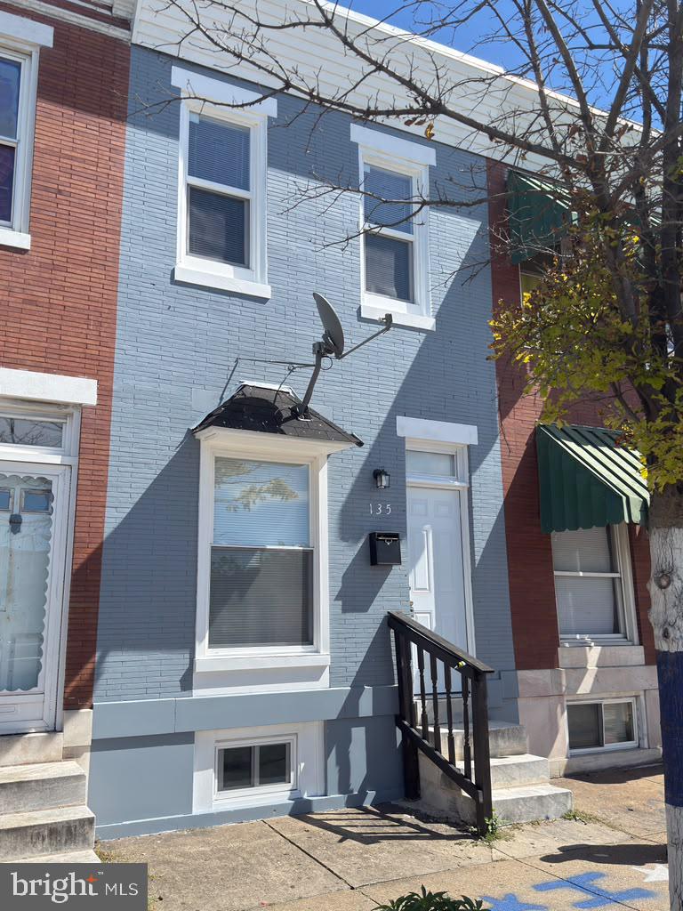 135 N HIGHLAND AVE Property Photo 1