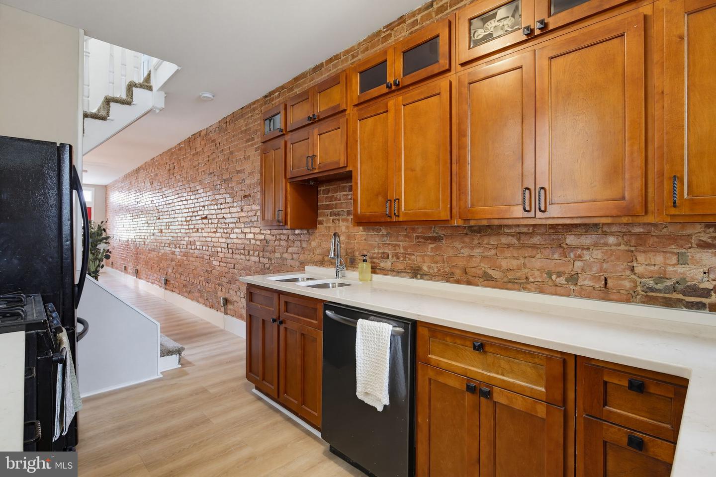 2837 Huntingdon Ave Property Photo 8