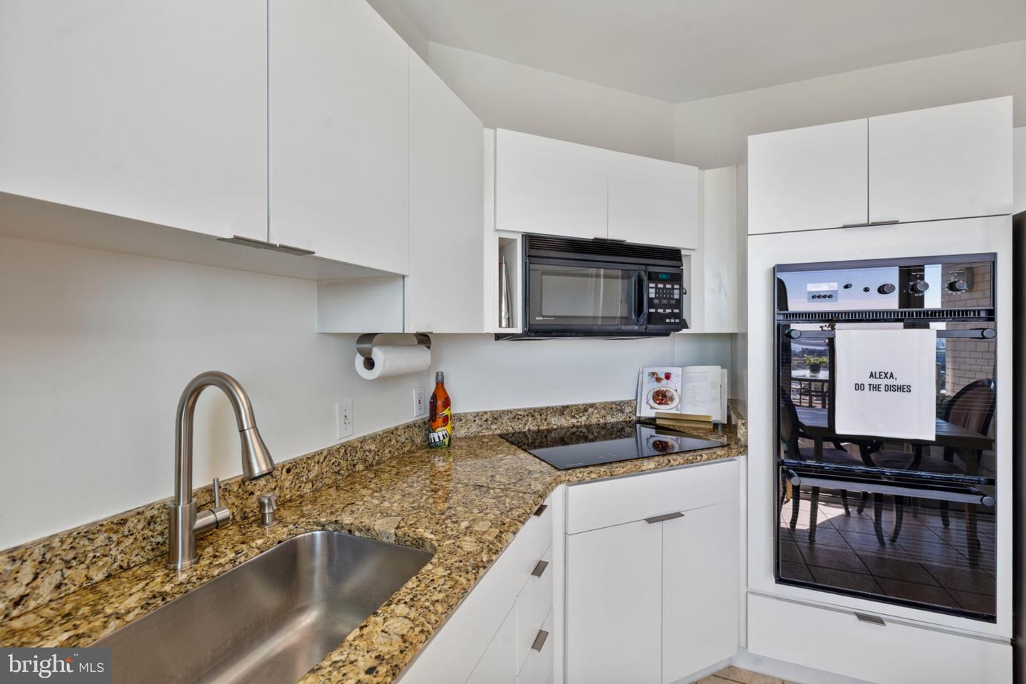 100 Harborview Dr #1708 Property Photo 6