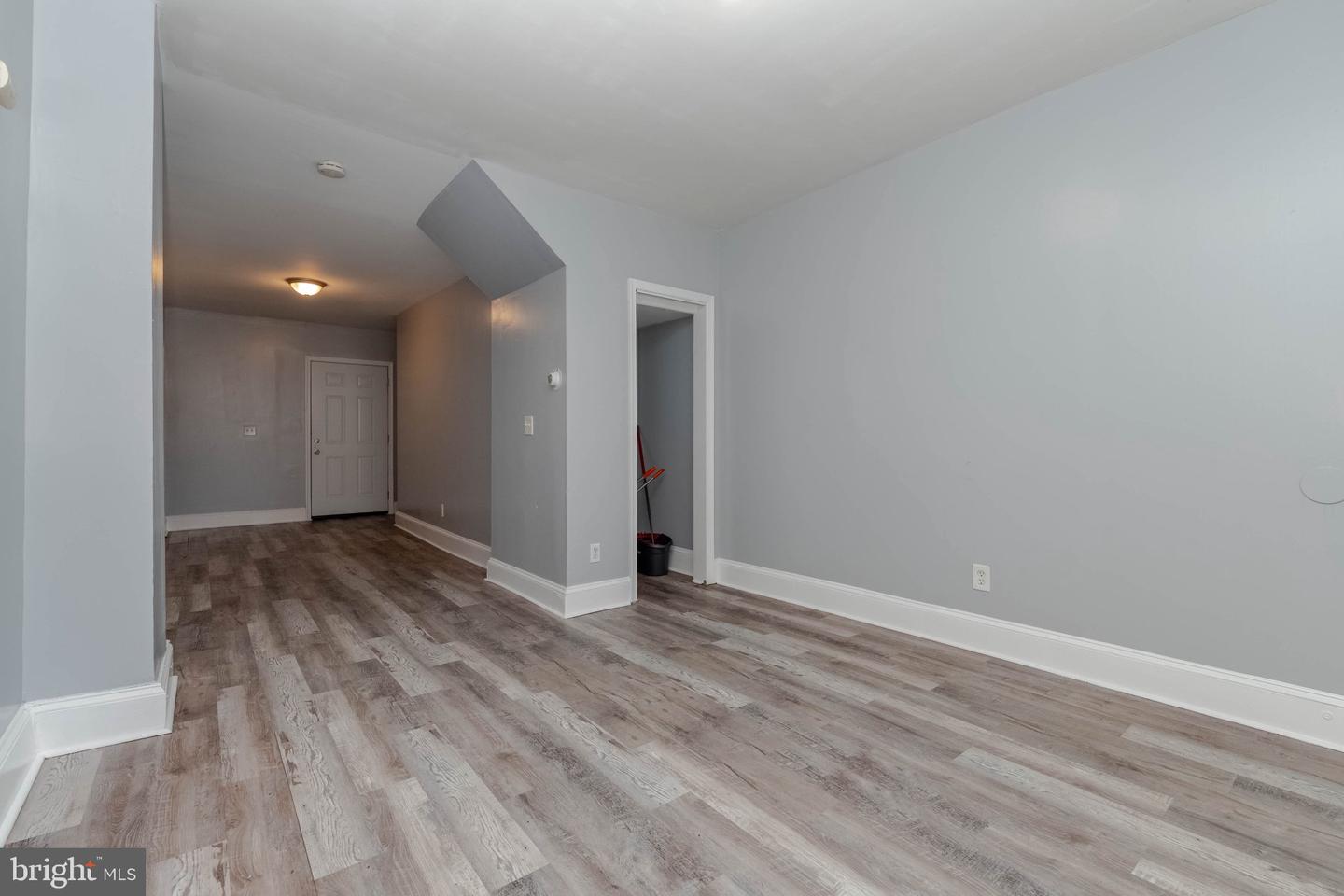 3401 W Rogers Ave Property Photo 7