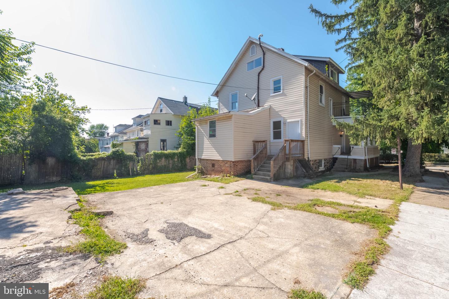 3401 W Rogers Ave Property Photo 36