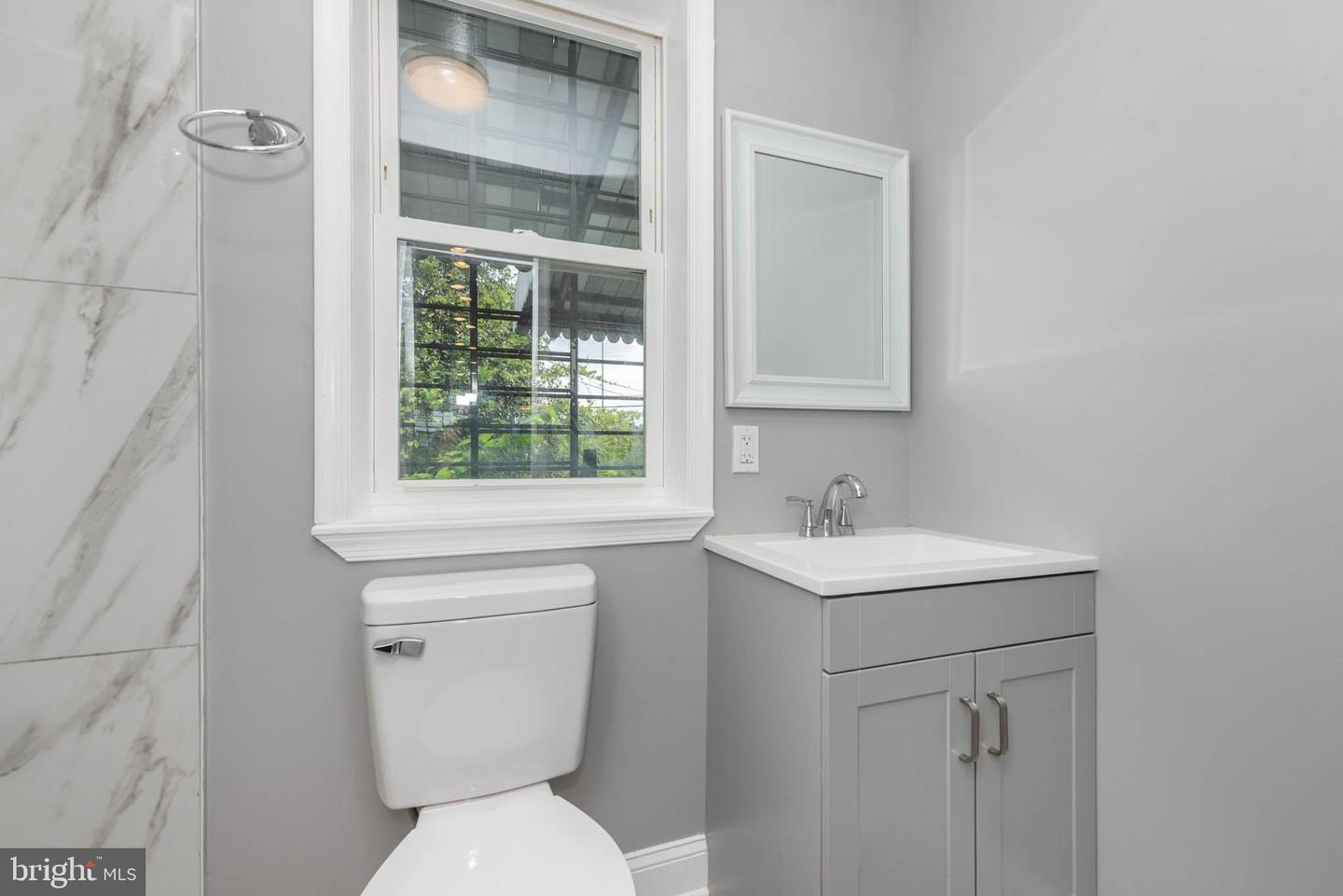 4921 Edgemere Ave Property Photo 9