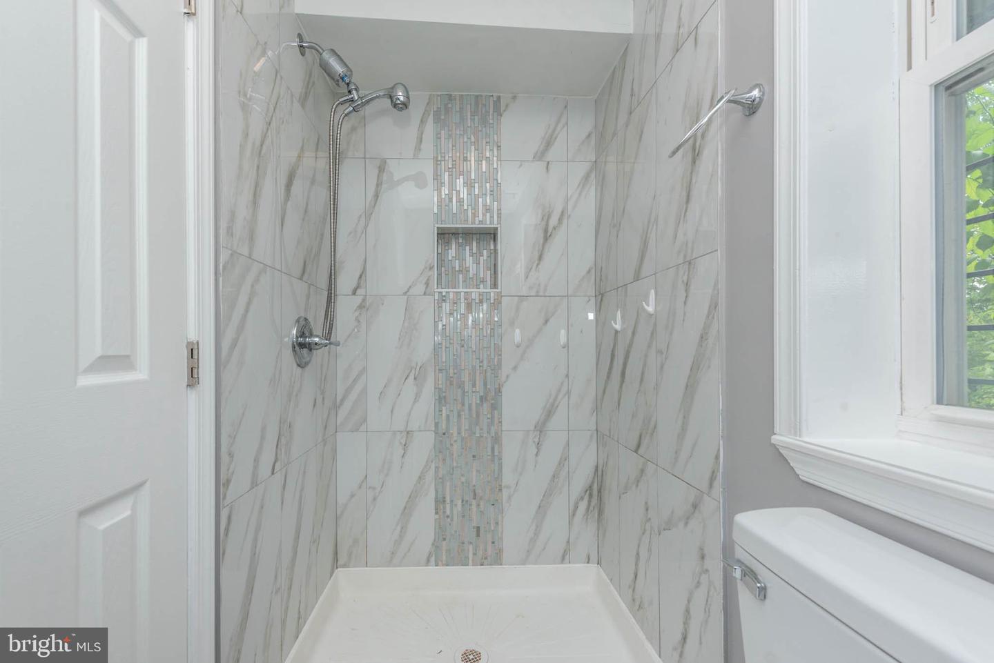 4921 Edgemere Ave Property Photo 10