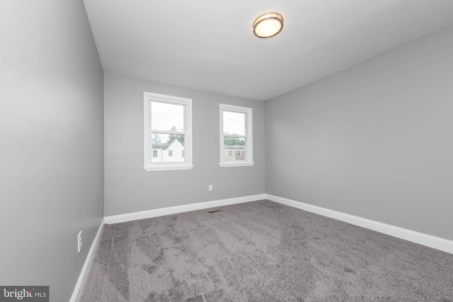 4921 Edgemere Ave Property Photo 11