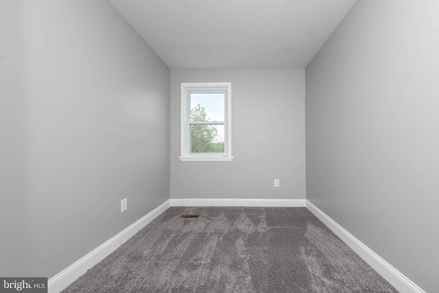 4921 Edgemere Ave Property Photo 17