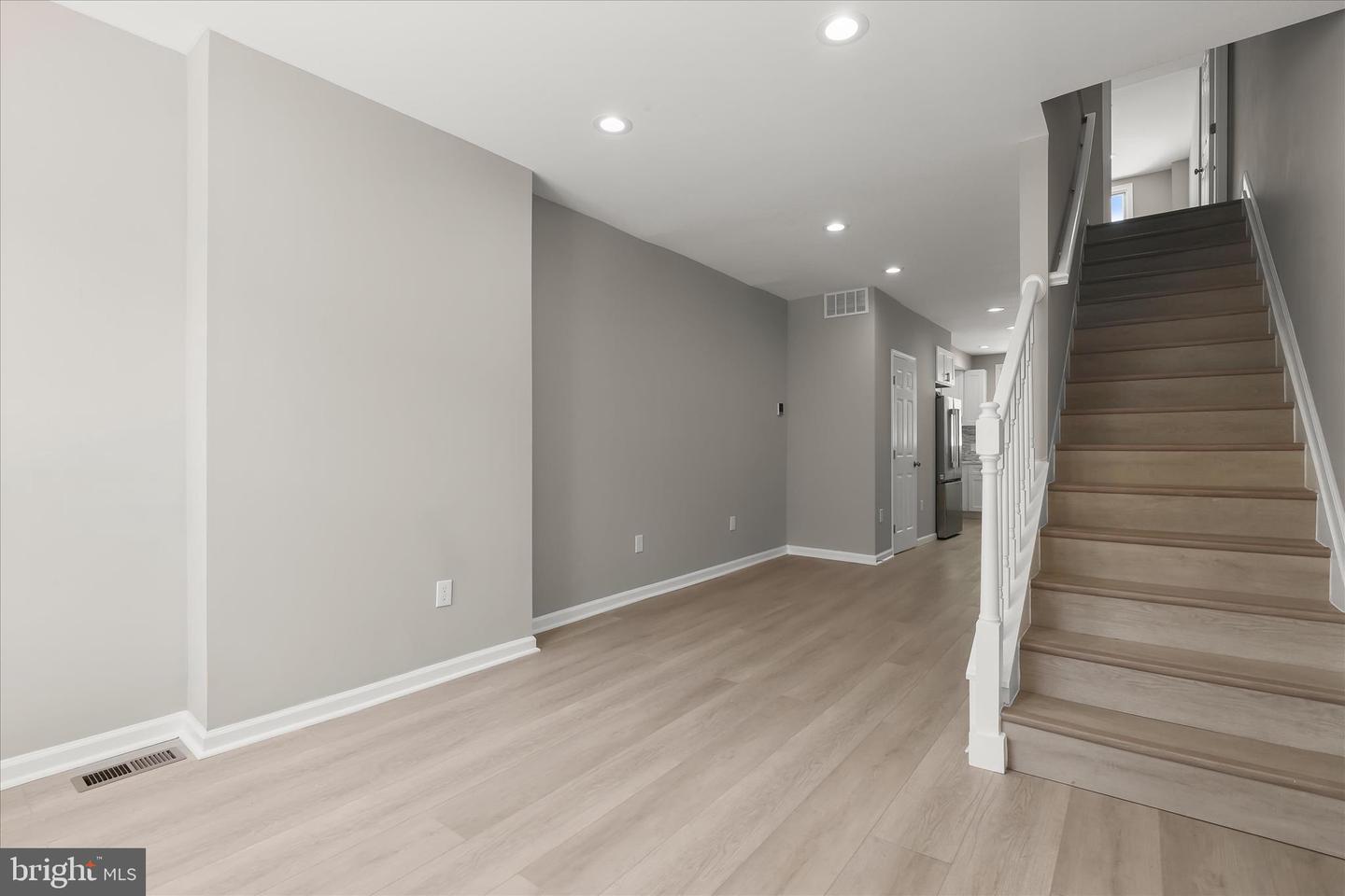3922 Mount Pleasant Ave Property Photo 5